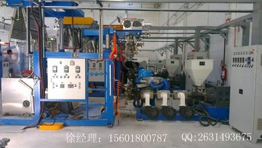 ประเทศจีน ประเภท Pillar Double Lifting PVC เครื่องหีบห่อเครื่องเป่าลม 15KW Driving Motor ผู้ผลิต